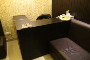 Luxury spa reception desk - Honey Bee Spa